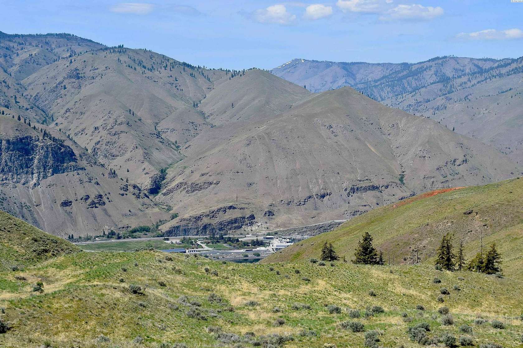 68.3 Acres of Agricultural Land for Sale in East Wenatchee, Washington