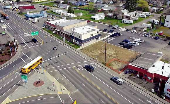 2.3 Acres of Improved Commercial Land for Sale in Winston, Oregon