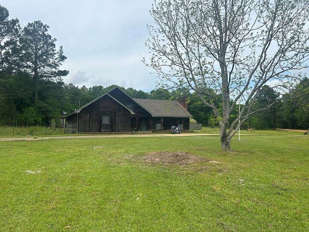 3 Acres of Residential Land with Home for Sale in Columbia, Alabama