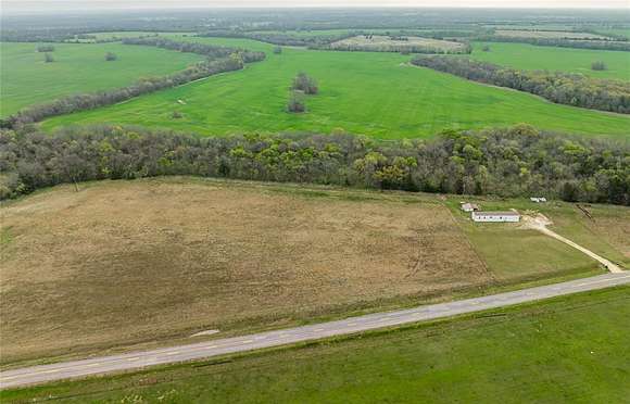 2.5 Acres of Residential Land for Sale in Paris, Texas