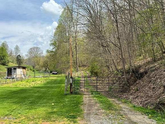 325 Acres of Recreational Land & Farm for Sale in Saltville, Virginia