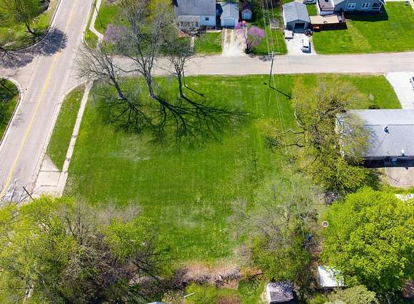 0.4 Acres of Residential Land for Sale in Le Roy, Illinois