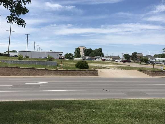 0.4 Acres of Commercial Land for Sale in Moberly, Missouri