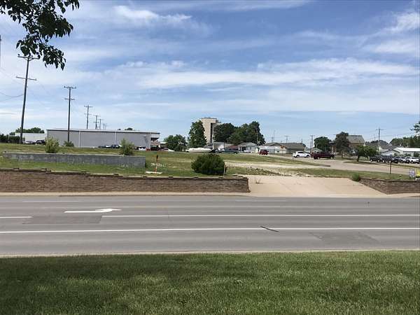 0.4 Acres of Land for Sale in Moberly, Missouri