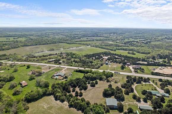 15.666 Acres of Land for Sale in Trenton, Texas