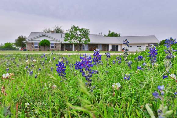 14 Acres of Land with Home for Sale in Lawn, Texas