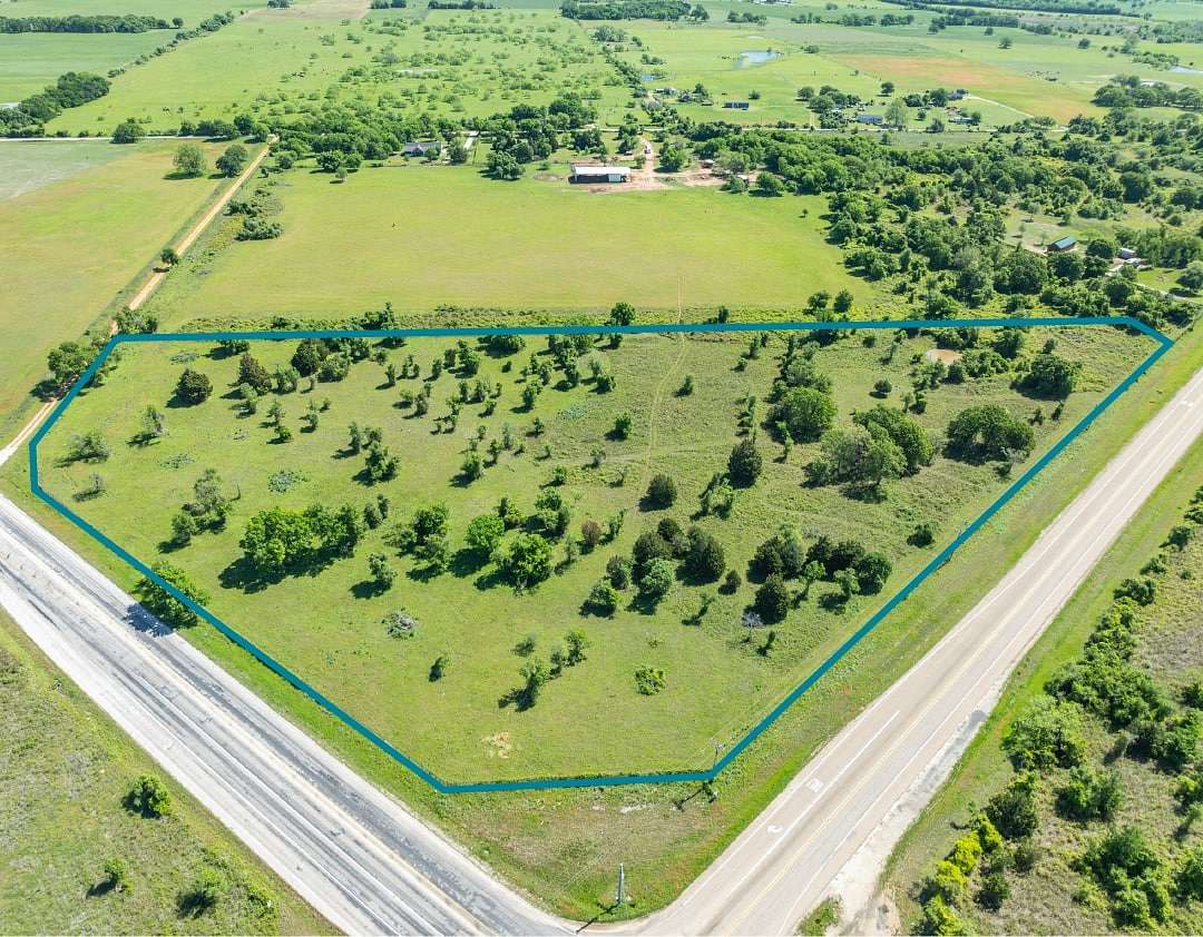 11.9 Acres of Land for Sale in Aquilla, Texas