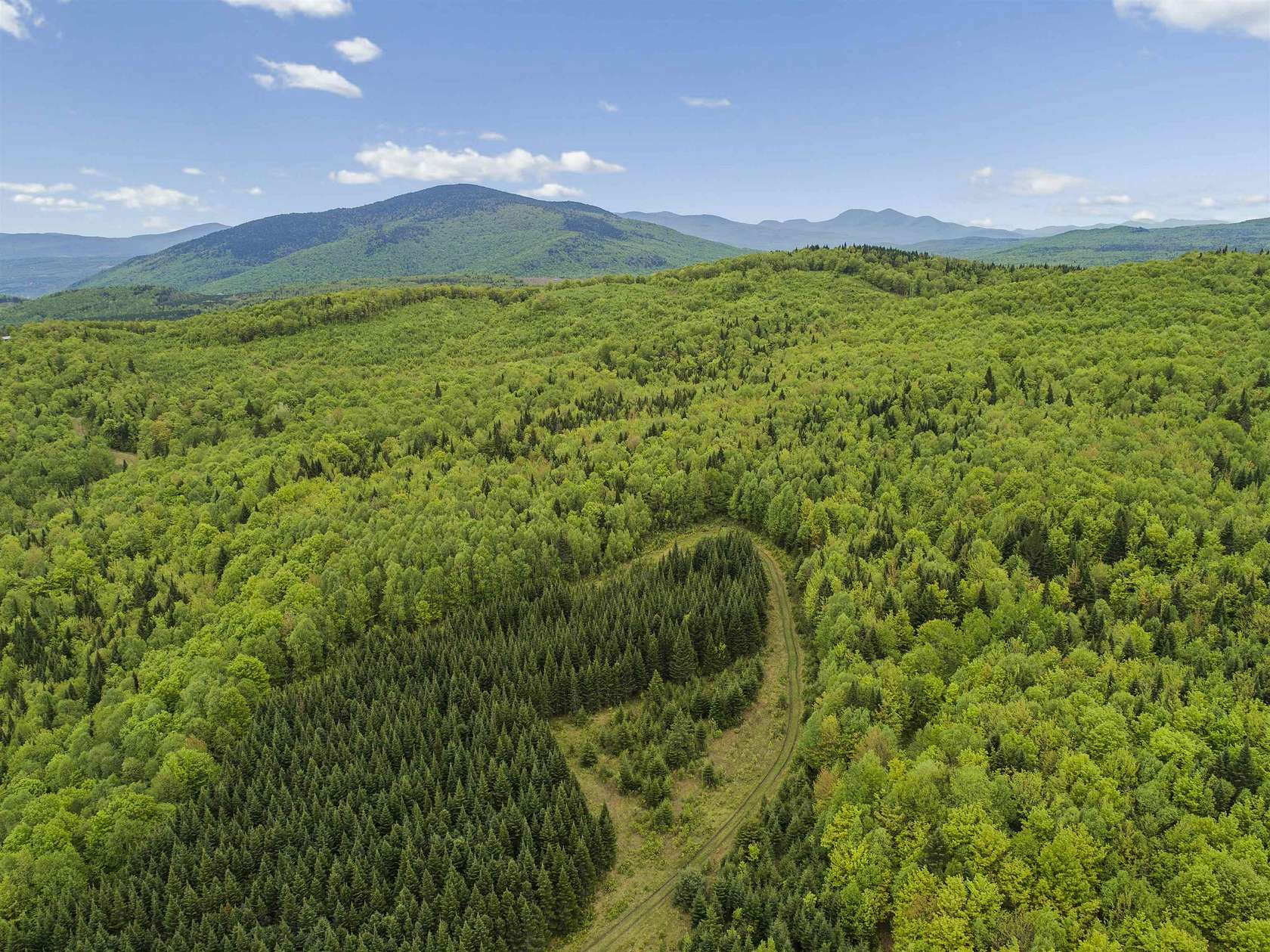 129 Acres of Recreational Land for Sale in Lemington Town, Vermont