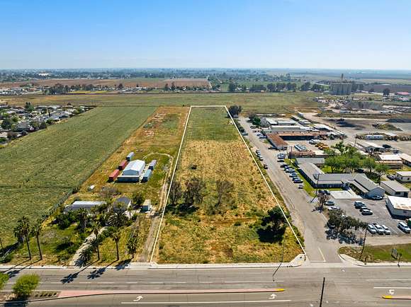 4.8 Acres of Commercial Land for Sale in Hanford, California