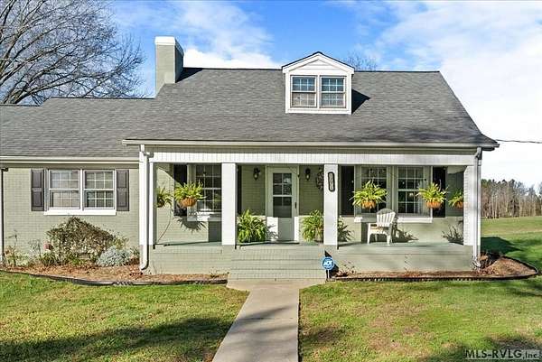 30.7 Acres of Land with Home for Sale in Kenbridge, Virginia