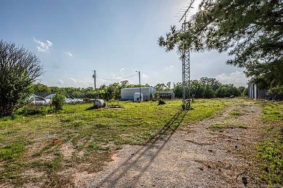 30 Acres of Land with Home for Sale in Marlow, Oklahoma