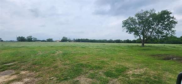 6.9 Acres of Land for Sale in Mexia, Texas