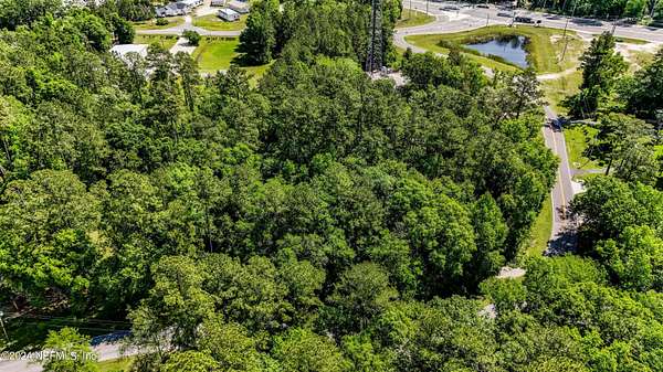 3 Acres of Residential Land for Sale in Middleburg, Florida