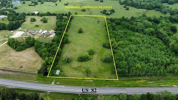 10 Acres of Land for Sale in Clarksville, Texas