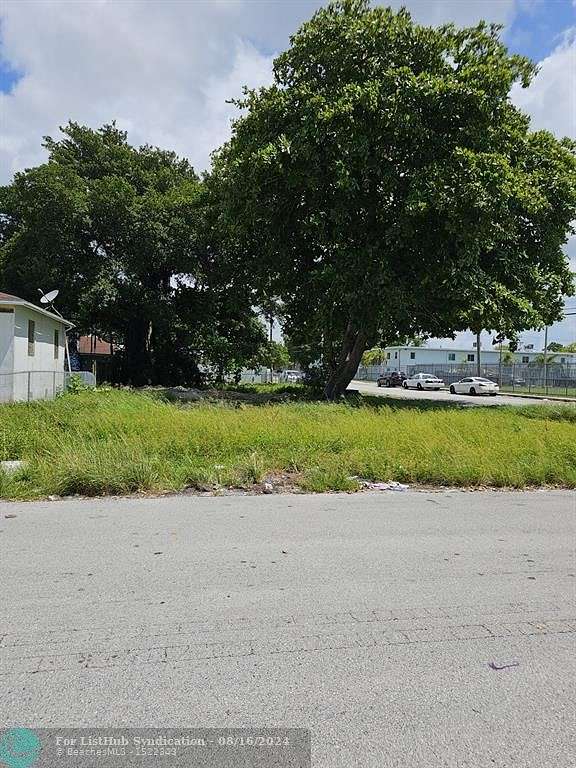 0.1 Acres of Residential Land for Sale in Miami, Florida