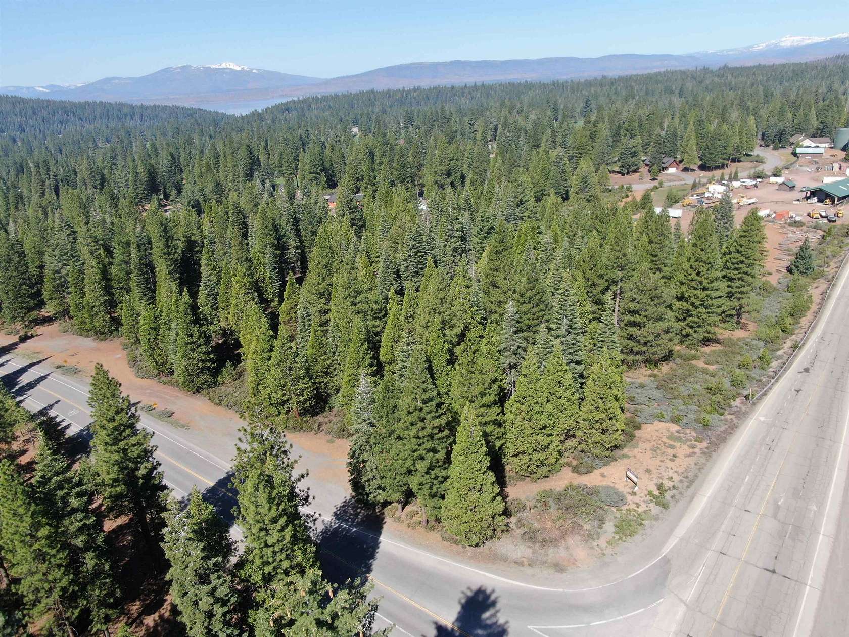 13.4 Acres of Commercial Land for Sale in Lake Almanor Peninsula, California
