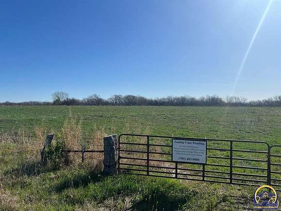 28 Acres of Agricultural Land for Sale in Ozawkie, Kansas