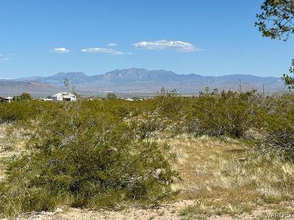 2.4 Acres of Land for Sale in Golden Valley, Arizona