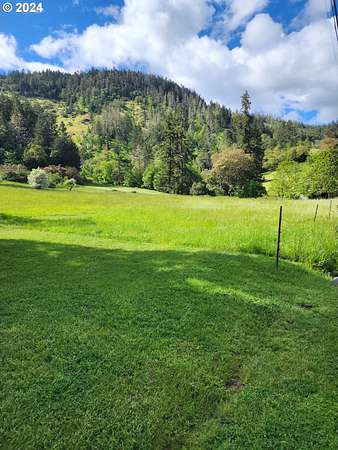 18 Acres of Land for Sale in Myrtle Creek, Oregon