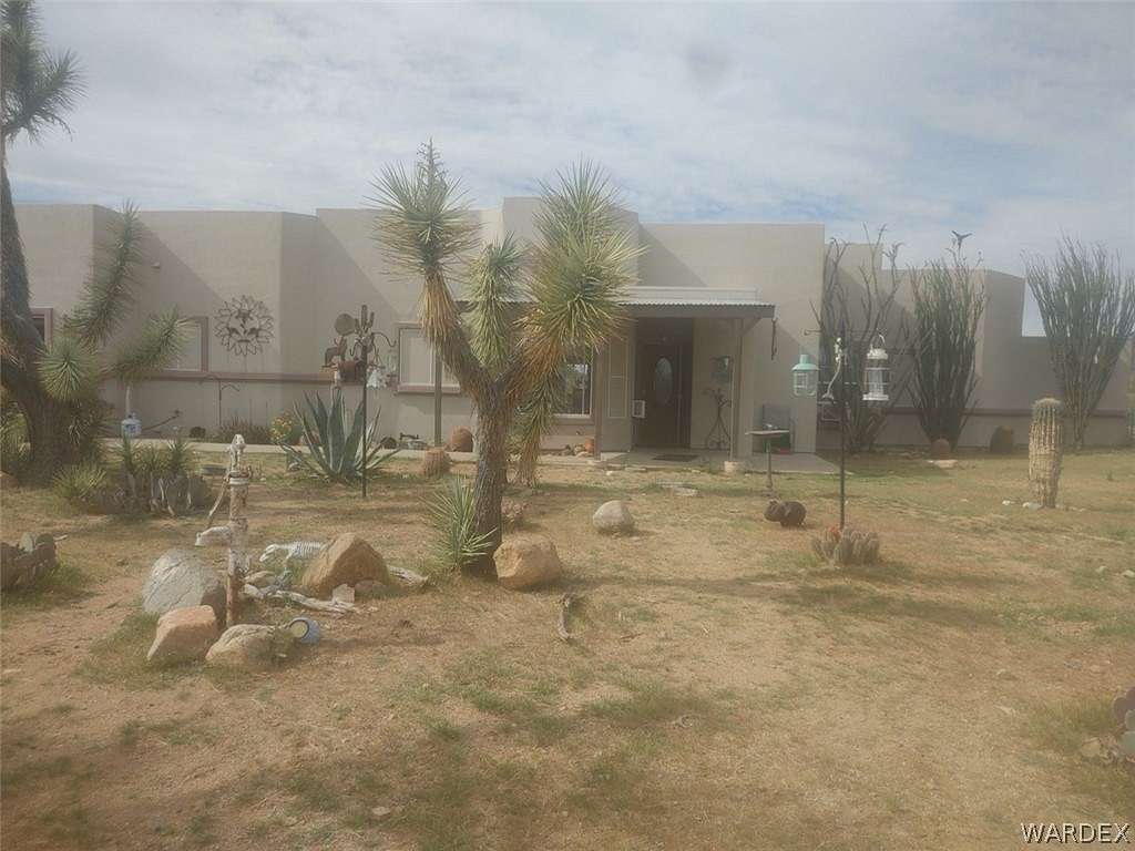 49.1 Acres of Land with Home for Sale in Yucca, Arizona