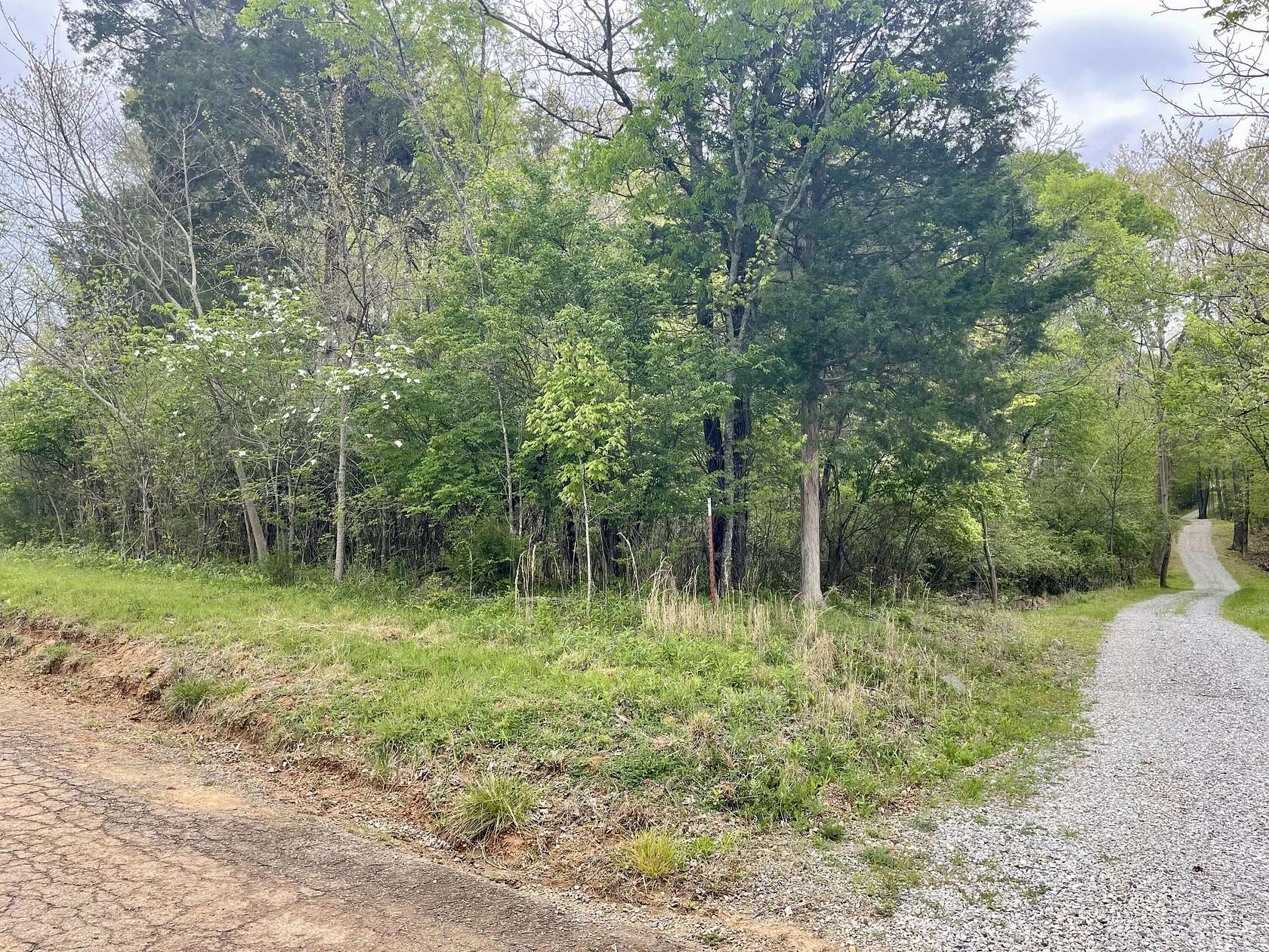 2.5 Acres of Residential Land for Sale in Dandridge, Tennessee