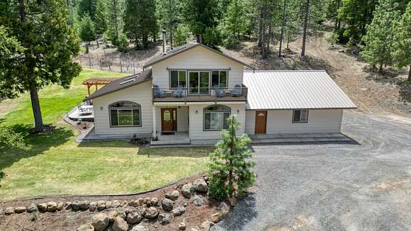 90 Acres of Land with Home for Sale in Klamath Falls, Oregon