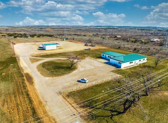 5 Acres of Improved Commercial Land for Sale in Sweetwater, Texas