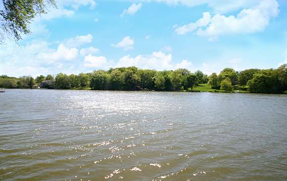 0.28 Acres of Residential Land for Sale in Lake Zurich, Illinois