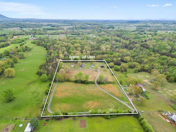 10 Acres of Residential Land with Home for Sale in Delano, Tennessee