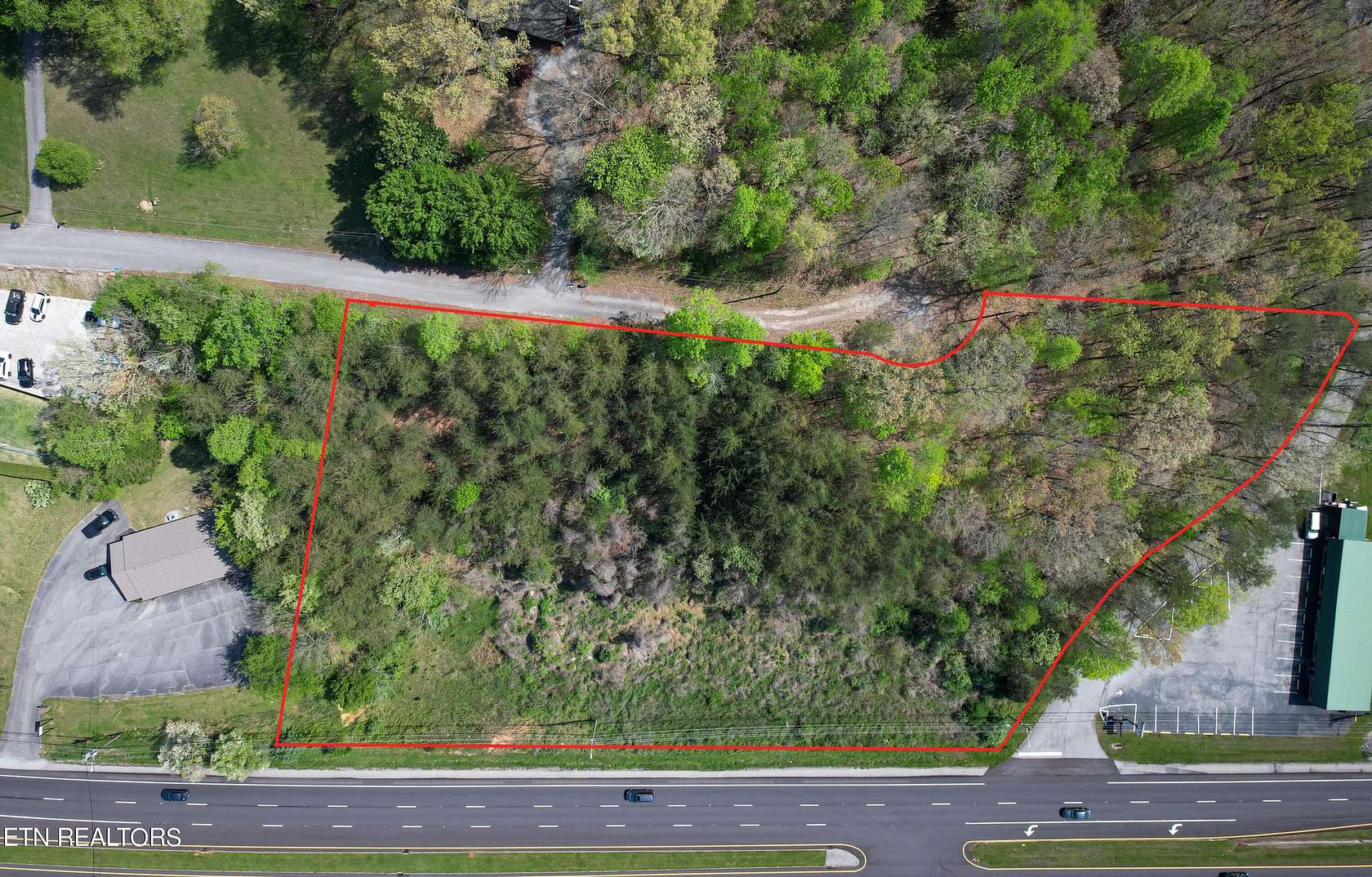 2.5 Acres of Commercial Land for Sale in Rockwood, Tennessee