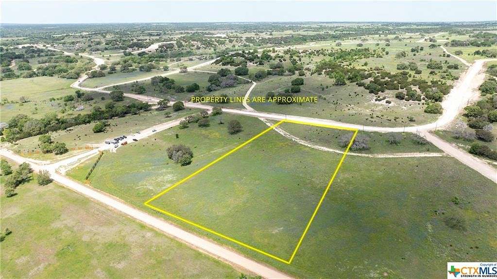5 Acres of Residential Land for Sale in Oglesby, Texas