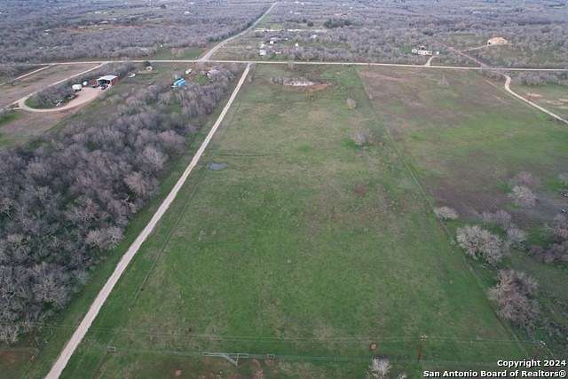 10 Acres of Residential Land for Sale in Seguin, Texas