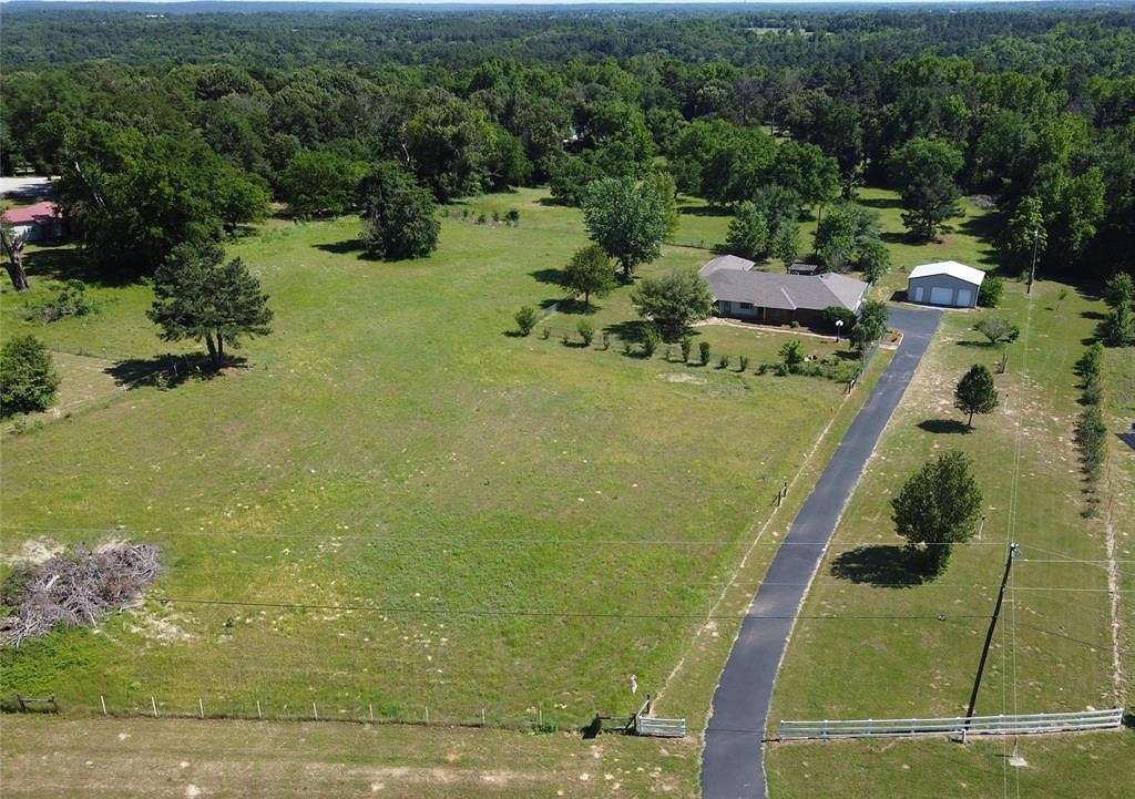 8.6 Acres of Residential Land with Home for Sale in Lindale, Texas