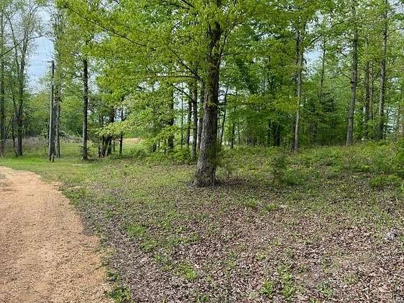 1.4 Acres of Residential Land for Sale in Savannah, Tennessee