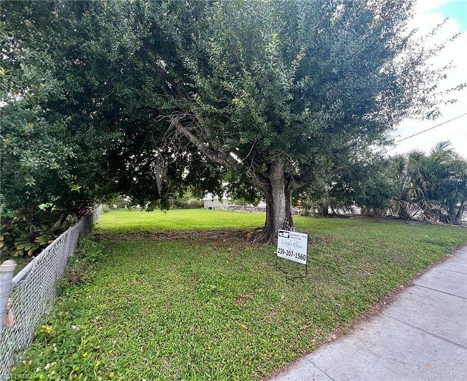 0.13 Acres of Commercial Land for Sale in Immokalee, Florida