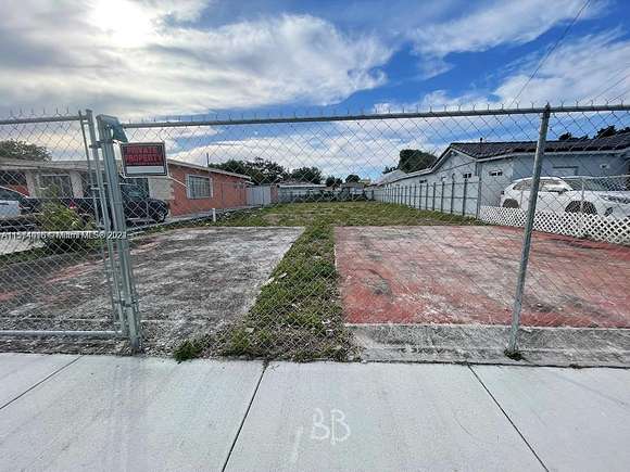 0.25 Acres of Residential Land for Sale in Miami, Florida