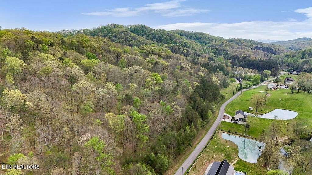 8.8 Acres of Residential Land for Sale in Clinton, Tennessee