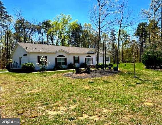 5 Acres of Residential Land with Home for Sale in Gordonsville, Virginia