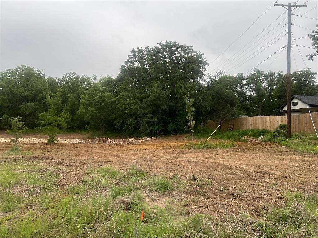 1.06 Acres of Residential Land for Sale in Mineral Wells, Texas