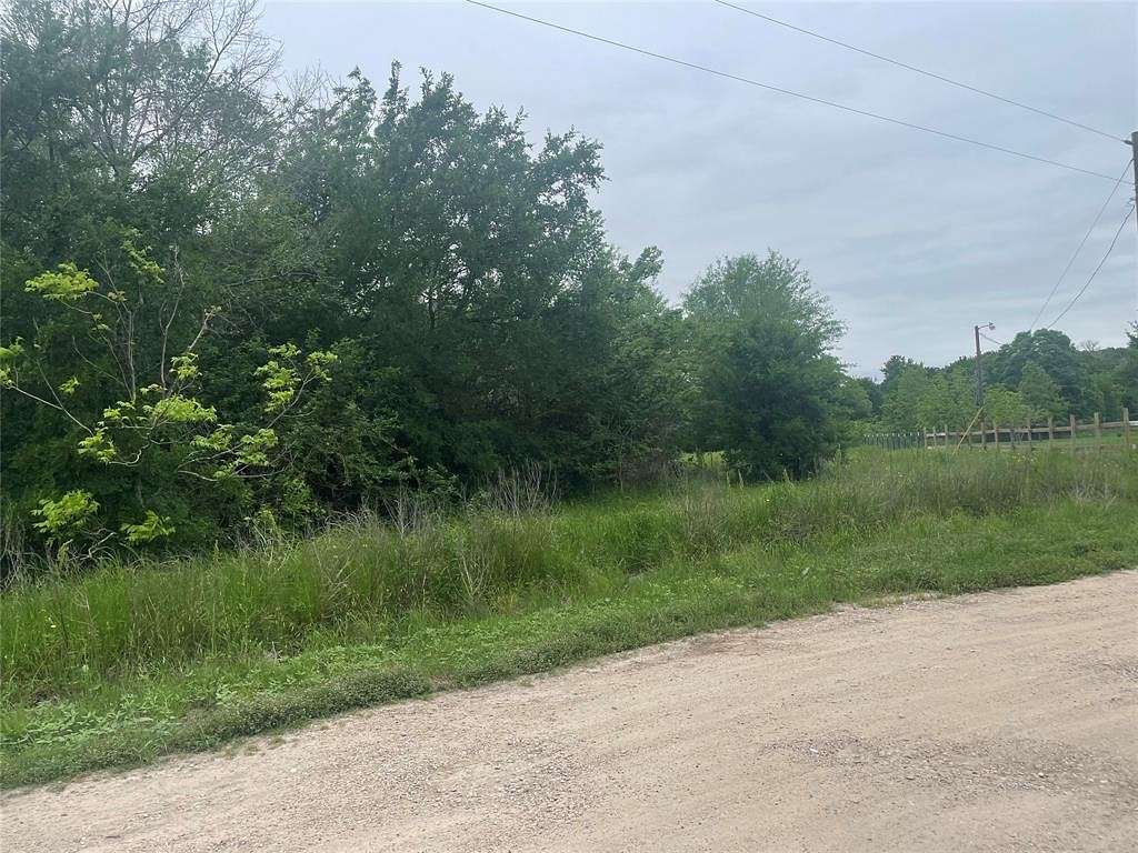2.347 Acres of Land for Sale in Kemp, Texas