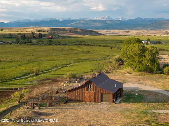 104.7 Acres of Land with Home for Sale in Pinedale, Wyoming