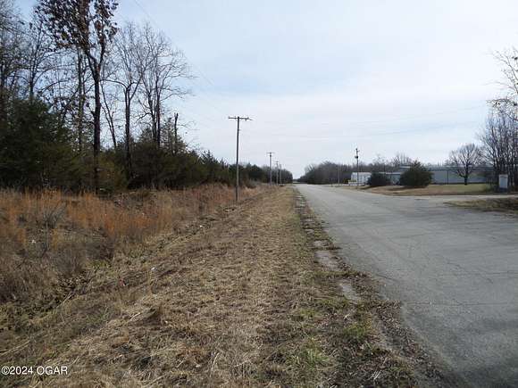 3.9 Acres of Residential Land for Sale in Neosho, Missouri