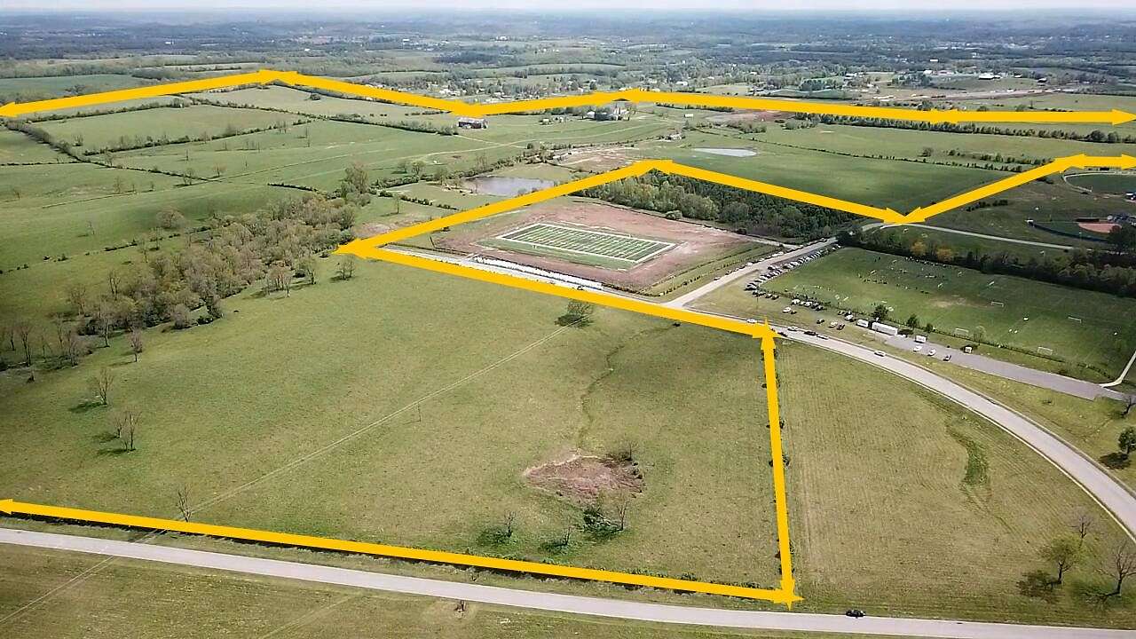 294 Acres of Land with Home for Sale in Nicholasville, Kentucky