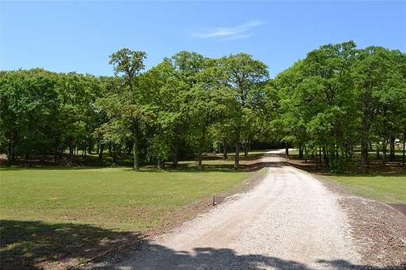 10 Acres of Residential Land with Home for Sale in Ardmore, Oklahoma
