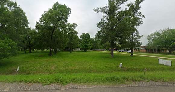 2.1 Acres of Land for Sale in Moss Hill, Texas