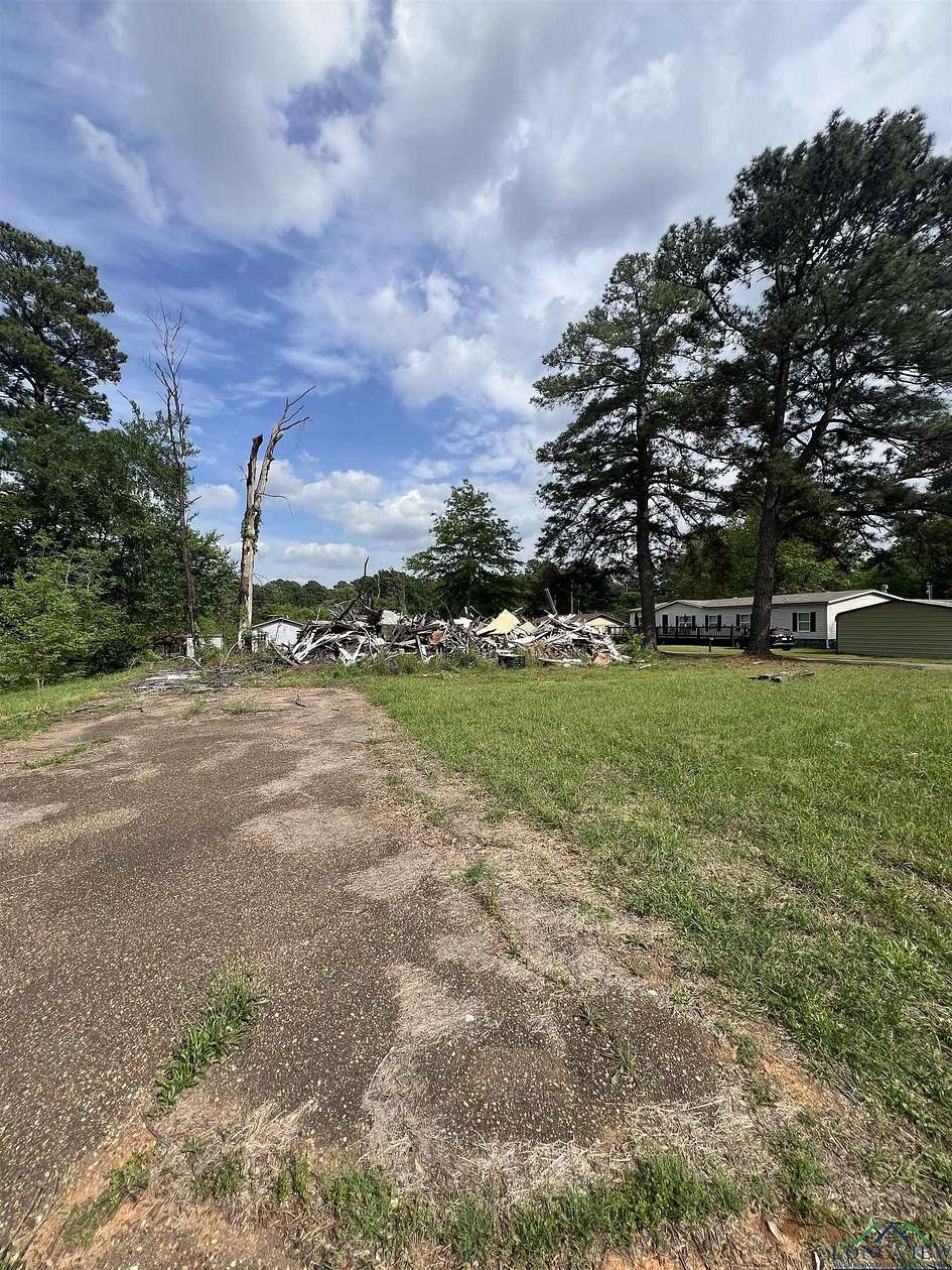 0.34 Acres of Residential Land for Sale in Daingerfield, Texas