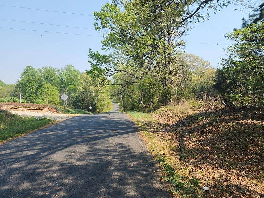 1.5 Acres of Land for Sale in Appomattox, Virginia