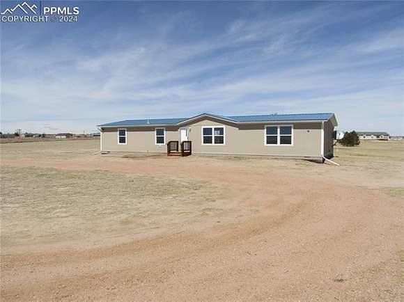 2.6 Acres of Residential Land with Home for Sale in Calhan, Colorado