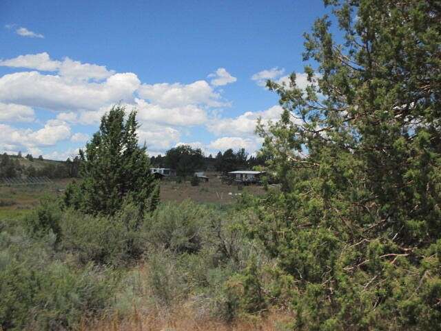 1.8 Acres of Residential Land for Sale in Sprague River, Oregon