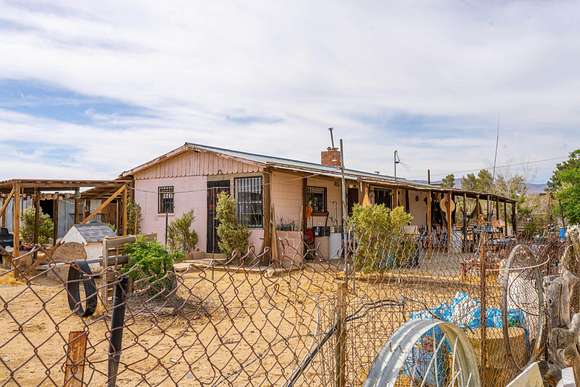 5 Acres of Residential Land with Home for Sale in Rosamond, California